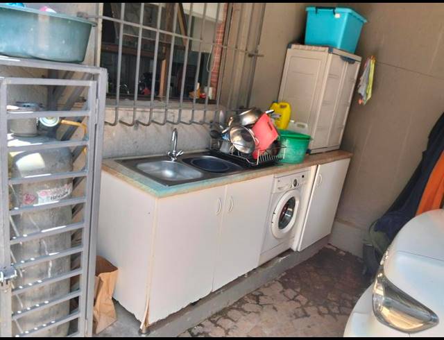 3 BEDROOM CLUSTER FOR SALE IN RIDGEWAY A